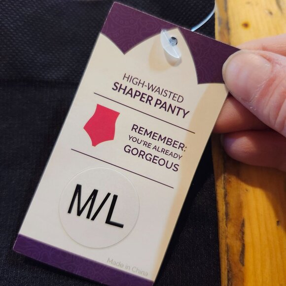 Shapermint Empetua Women's Size M/L High-Waisted Shaper Panty Black Seamless New - Picture 4 of 8